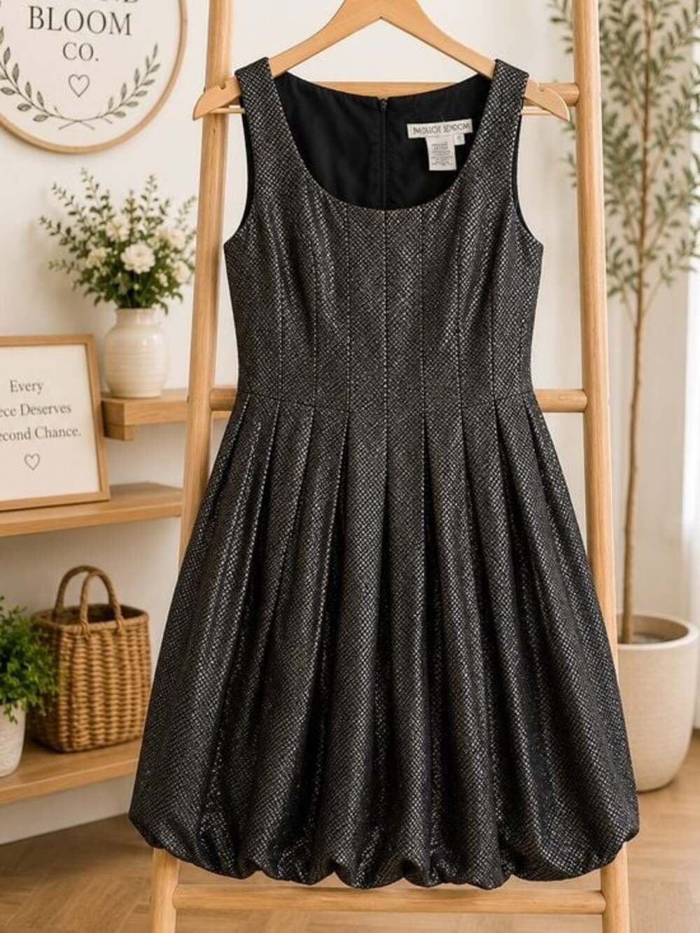 Maggy London Size 4 Black Metallic Fit & Flare Party Dress